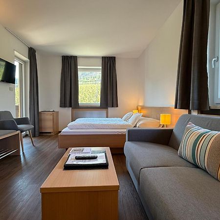 Hotel Törggelehof Cermes Buitenkant foto