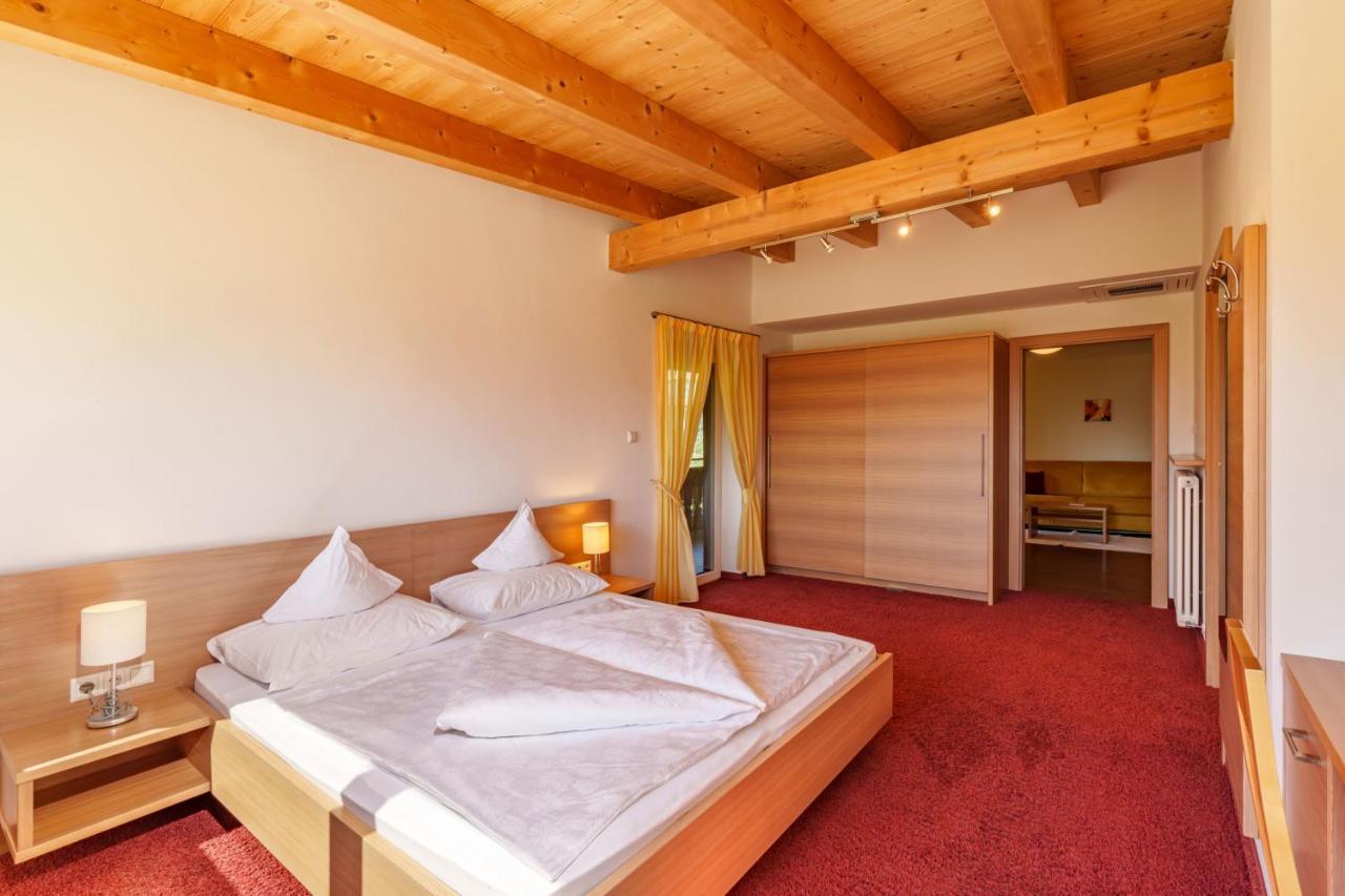 Hotel Törggelehof Cermes Buitenkant foto