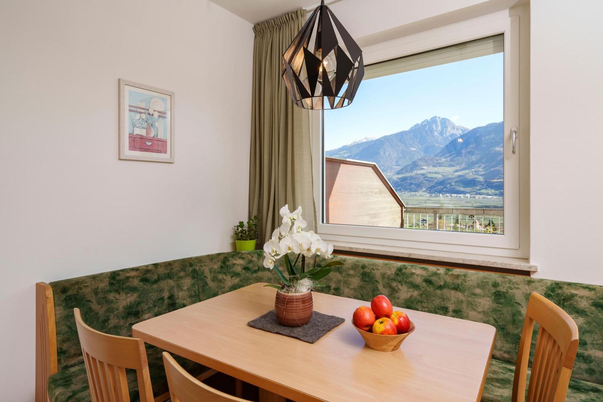 Hotel Törggelehof Cermes Buitenkant foto